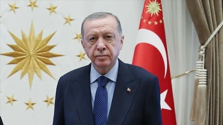 Presidente de Türkiye conmemora el aniversario del exilio circasiano